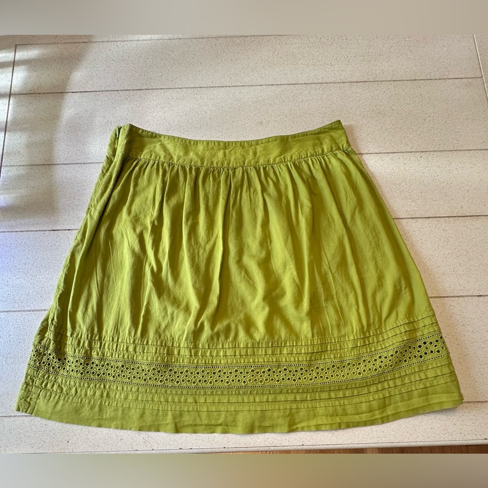 Loft chartreuse mini skirt size 6